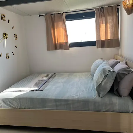 Apartment Miranda Roshi *