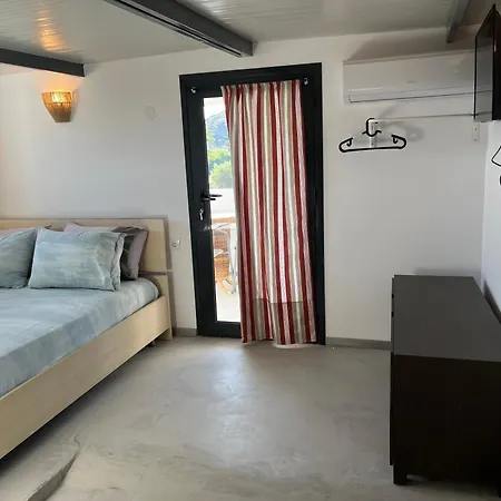 Apartment Miranda Roshi Toroni
