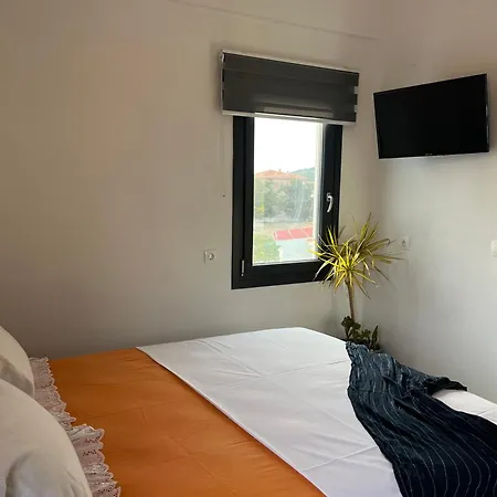 Miranda Roshi Apartment *