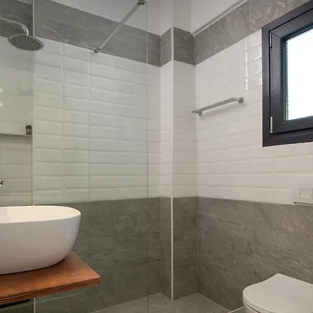 Miranda Roshi * Toroni