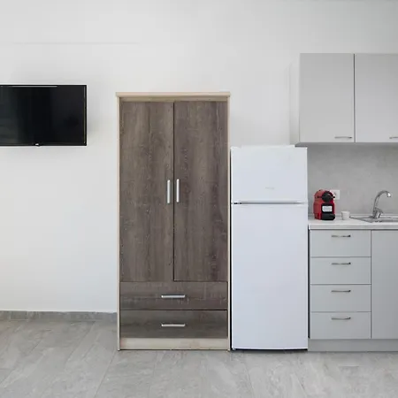 Apartment Miranda Roshi *