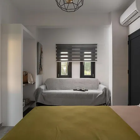 Miranda Roshi Apartment *