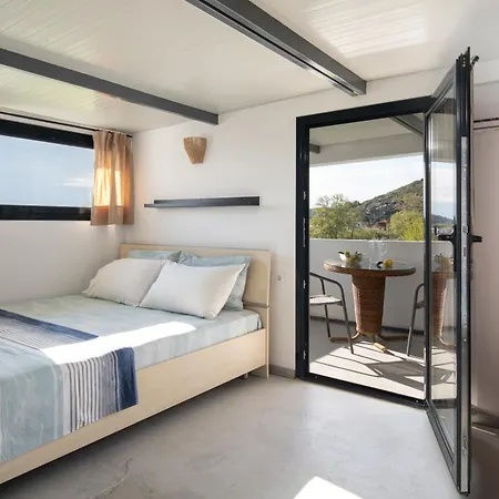 Miranda Roshi Toróni