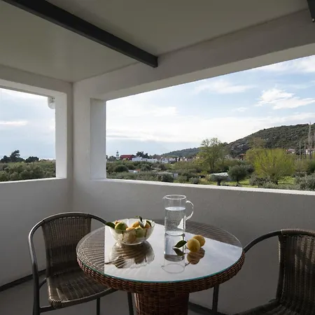 Apartman Miranda Roshi Toróni