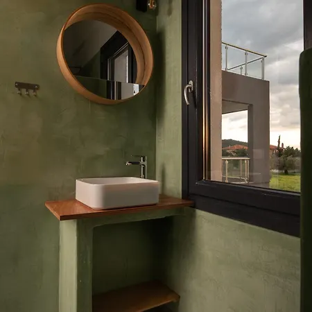 Apartment Miranda Roshi Toroni