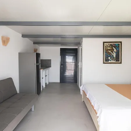 Apartment Miranda Roshi