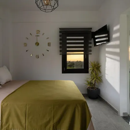 Miranda Roshi Apartment *