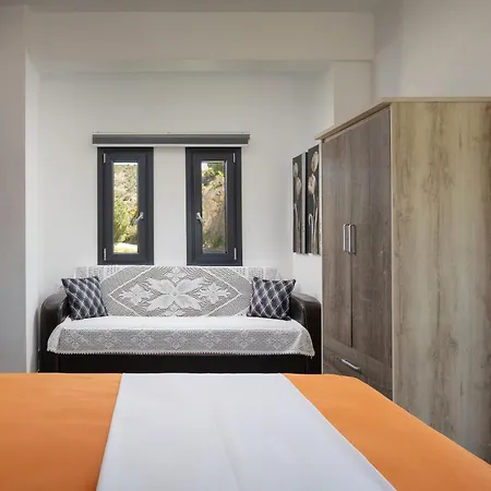 Miranda Roshi Apartment