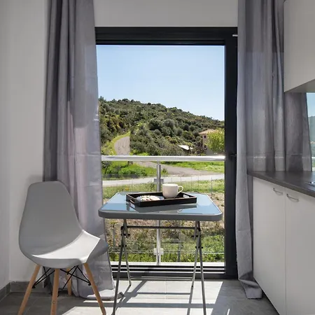 Miranda Roshi Apartment *