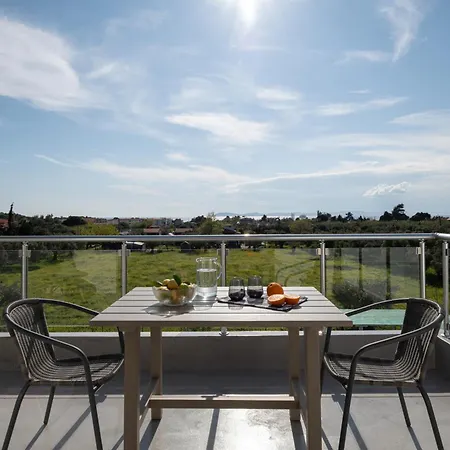 Miranda Roshi Apartment Toroni