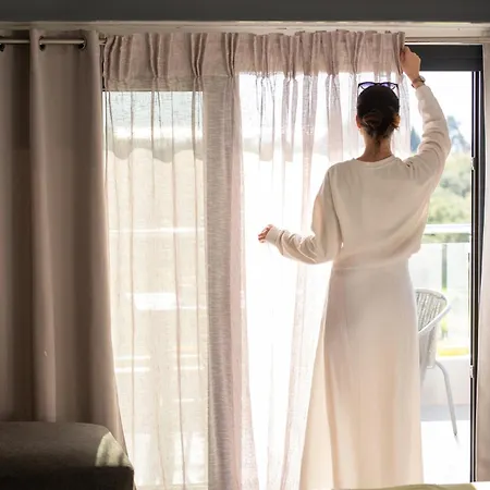 Apartment Miranda Roshi Toroni