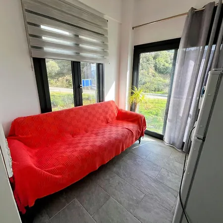 Miranda Roshi Apartment *