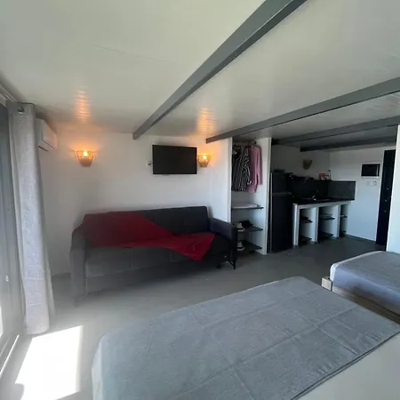 Miranda Roshi Apartamento