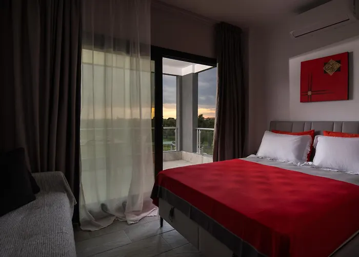 Miranda Roshi Торони