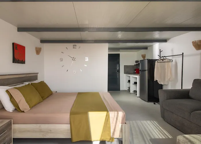 Miranda Roshi Торони