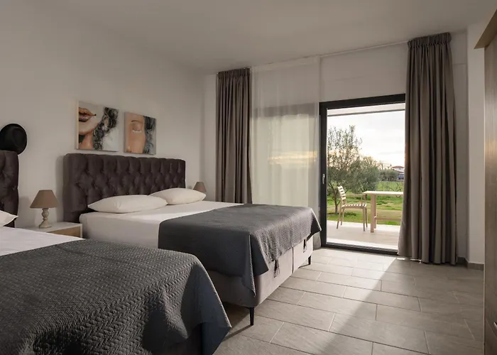 Miranda Roshi Апартаменты Торони