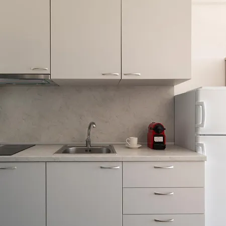 Miranda Roshi توروني